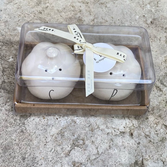 Rae Dunn Salt and Pepper Pumpkin Shakers - Picture 2 of 4